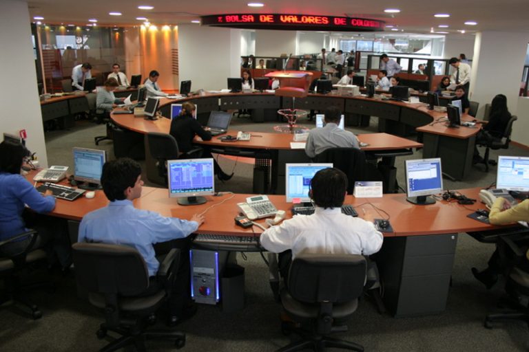 Colombia stocks lower at close of trade; COLCAP unchanged