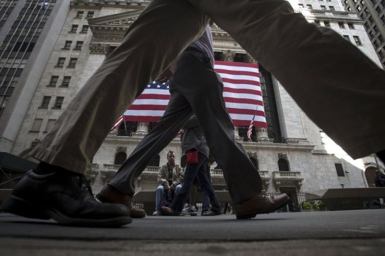 U.S. stocks mixed at close of trade; Dow Jones Industrial Average down 0.25%