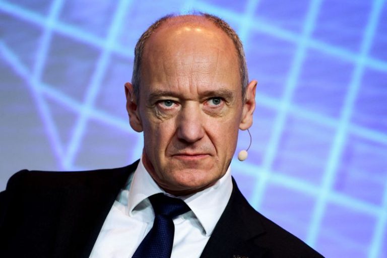 Siemens CEO Busch’s compensation rises 26% to 8.61 million euros