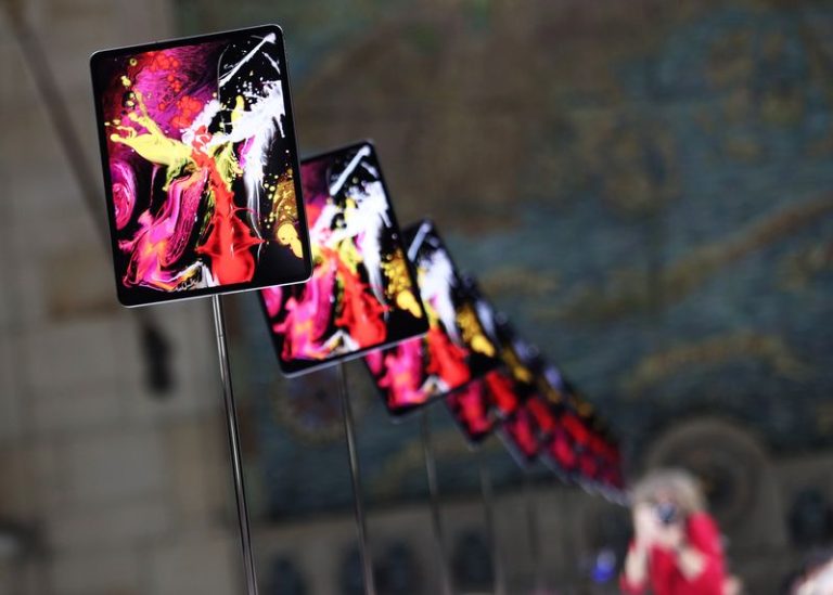 Apple discontinues iPhone hardware subscription project