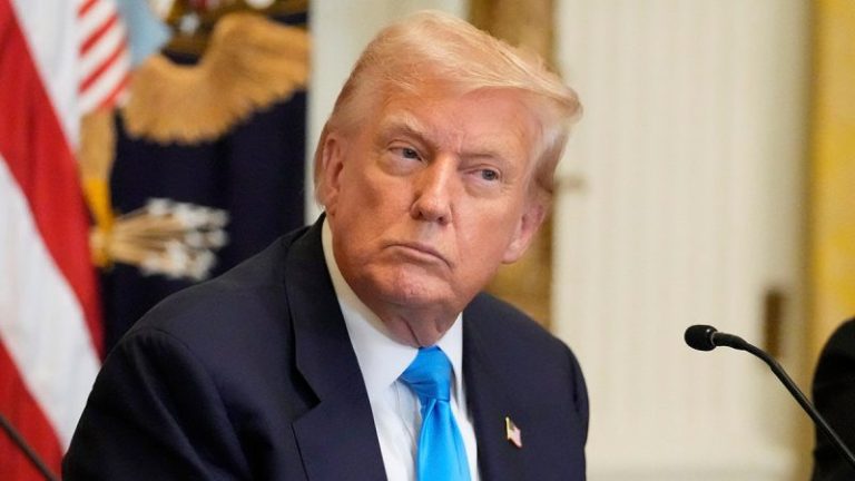 Recess on ice as Republicans hunker down for high-stakes nominee blitz