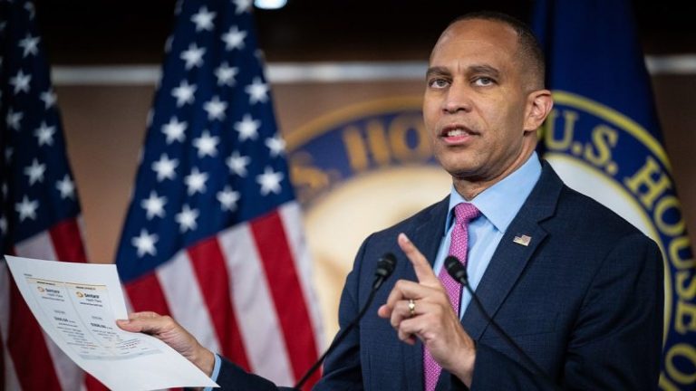 GOP senator jabs Jeffries as ‘butt hurt’ over Trump-Schumer deal
